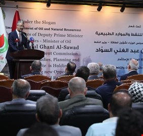 النفط تكشف عن مفاوضات لاستثمار 4 حقول للغاز