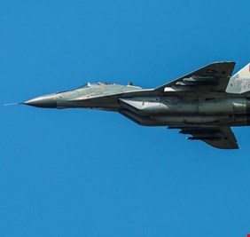 سلوفاكيا وأوكرانيا توقعان اتفاقا بشأن تقديم مقاتلات 