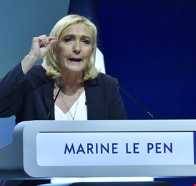 لوبان تحذر من 