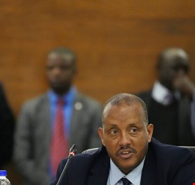 رئيس الوزراء الإثيوبي يعين قياديا بجبهة تيغراي رئيسا للإدارة المؤقتة بالإقليم