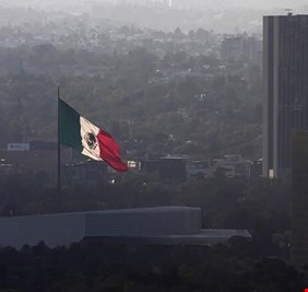 المحكمة العليا المكسيكية تعلق إصلاحا انتخابيا يثير جدلا