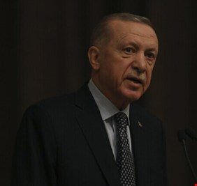 أردوغان يشن هجوما لاذعا على المعارضة ويتهمها بالخيانة