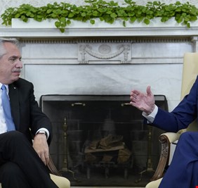 البيت الأبيض: رئيسا الولايات المتحدة والأرجنتين بحثا 