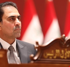 نائب الحلبوسي يتحدث عن رواتب موظفي الدولة