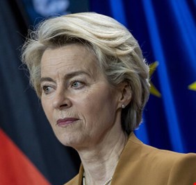 وسائل إعلام: أورسولا فون دير لاين قد تترأس حلف الناتو