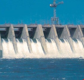 محلل سياسي يعلق على انضمام العراق لاتفاقية حماية المجالات المائية