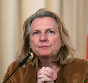 وزيرة الخارجية النمساوية السابقة: الأسوأ لم يأت بعد للاتحاد الأوروبي