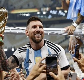 ميسي يرفض عرضا فلكيا سعوديا