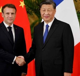 ماكرون يطالب الرئيس الصيني 