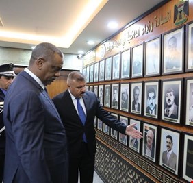 وزير الداخلية يستقبل نظيره السوداني في مقر الوزارة