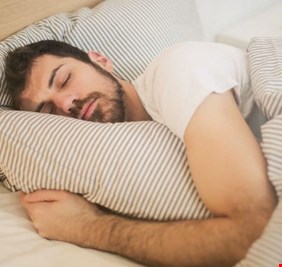 لهذه الأسباب... تجنب التغيير المفاجئ في مواعيد نومك في شهر رمضان