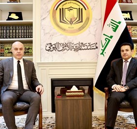 الاعرجي يلتقي السفير التركي في العراق و يبلغه موقف الحكومة من اي اعتداءات خارجية