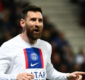 ميسي يفصح لنجوم برشلونة عن موقفه من العودة لـ
