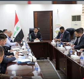 النقل تبحث تطوير الناقل الوطني مع الإدارة العامة للخطوط الجوية