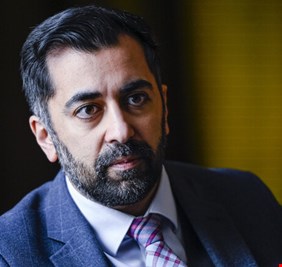 صحيفة: رئيس وزراء اسكتلندا الجديد طالب سوناك باستفتاء جديد حول استقلال بلاده