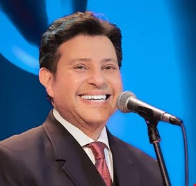 هاني شاكر يغنّي في البحرين رغم تعرّضه للنّصب... هروب المتعهد بالأجور