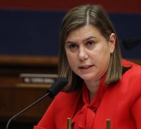 عضوة بالكونجرس الأمريكي تدعو لتفعيل الاتفاق بين بغداد واربيل