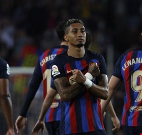 برشلونة يكتسح ريال بيتيس.. في ليلة تاريخية للمراهق الأمين جمال