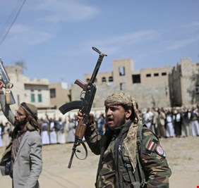 الحوثيون يقررون الإفراج عن قائد بارز في الجيش اليمني