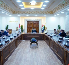 حضره وزيرا الدفاع و الداخلية و مستشار الأمن القومي.. مكتب السوداني يكشف تفاصيل لقائه مع كبار القادة العسكريين
