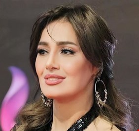 حلا شيحة تستشير جمهورها للعودة