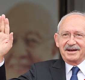 مرشح رئاسي تركي يتعهد بطرد جميع اللاجئين السوريين والأفغان إلى بلادهم