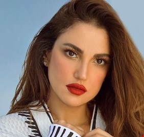 معارضة فنان تونسي لتكريم درّة .. والأخيرة تغادر الحفل