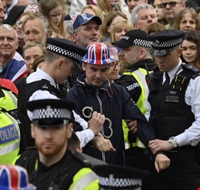 بريطانيا.. قائد شرطة لندن يدافع عن استجابة قواته لاحتجاج رافق تتويج الملك