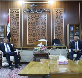 وزير الداخلية يلتقي رئيس محكمة استئناف صلاح الدين ويشيد بدور القضاء في مساندة القوات الأمنية