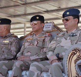 الفريق الركن سعد مزهر العلاق يشارك في اسود الصحراء