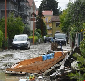 إيطاليا..سقوط 9 ضحايا في فيضانات بشمال البلاد وإلغاء سباق فورمولا واحد
