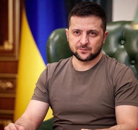 الرئيس الأوكراني في طريقه إلى جدة لحضور القمة العربية