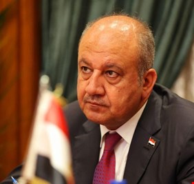 وزير الدفاع يكشف عن خطة للقضاء على الفضائيين