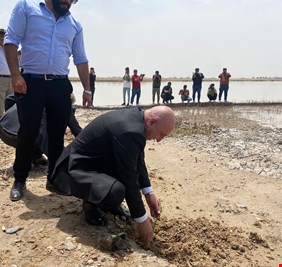 وزير البيئة من البصرة: تجربة زراعة اشجار المانجروف في السواحل المالحة للبصرة خطوة مهمة في التكيف وتقليل انبعاث الكاربون