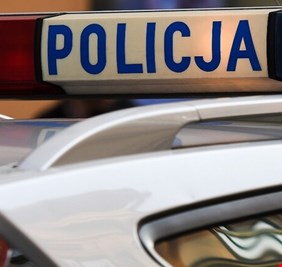 بولندا.. سقوط جسم معدني غامض على مبنى سكني