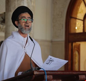 امام جمعة الكوفة التابع للتيار الصدري يصدر توجيهات تحذيرية لهذه الفئة و يحذرهم من ابتسامة الليث