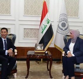 طيف سامي تبحث مع وفد صيني الشراكة الاقتصادية