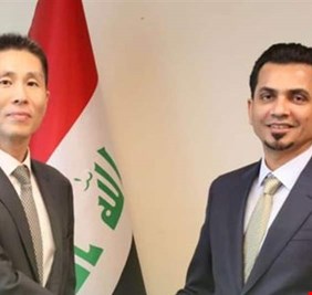 بعد حديثه عن عدم وجود طريق الحرير .. وزير النقل يلتقي السفير الصيني في العراق