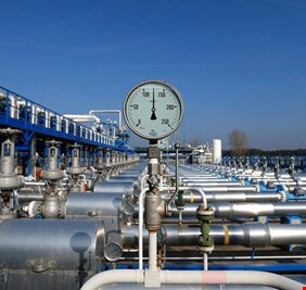 العراق يحاول حل ملف الديون الإيرانية دبلوماسياً لتجنب قطع الغاز عن محطاته الكهربائية