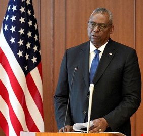 وزير الدفاع الأمريكي 