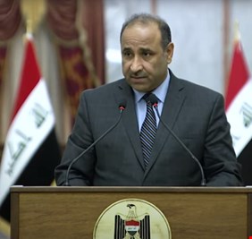 ناشط : وزير الآثار متهم بسرقة الآثار و الإشتراك بسرقة القرن