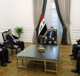 بعد يوم واحد من لقائه وزير النقل، السفير الصيني يلتقي رئيس الوزراء و يبحث معه التعاون الاقتصادي