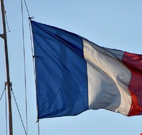 الخارجية الفرنسية تطالب بيروت برفع الحصانة عن السفير اللبناني بباريس