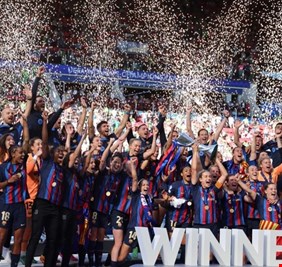 سيدات برشلونة يحرزن لقب دوري أبطال أوروبا بعد 