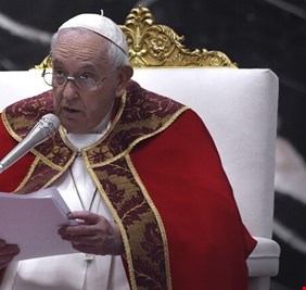 بابا الفاتيكان مستعد للمشاركة شخصيا في المفاوضات بشأن أوكرانيا