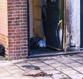 هولندا.. 3 انفجارات متتالية تستهدف مداخل منازل شمال العاصمة