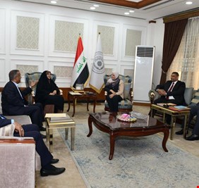 طيف سامي تؤكد حرصها على دعم جميع المحافظات مالياً