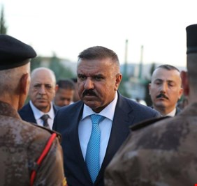 وزير الداخلية يزور السليمانية لتفقد مقار قوات الحدود في المحافظة ويعقد اجتماعاً مع المسؤولين فيها