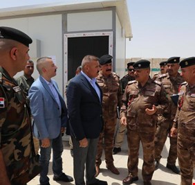 وزير الداخلية يواصل جولته الميدانية في واسط ويزور قيادة حدود المنطقة الثالثة ومعمل تصليح الكرفانات