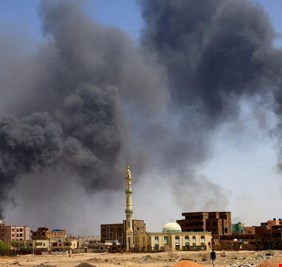 مقتل 18 مدنيا في السودان مع تواصل الاشتباكات العنيفة بين الجيش والدعم السريع